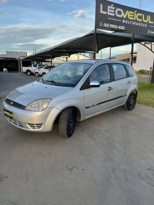 FORD FIESTA 1.0 MPI PERSONNALITÉ 8V GASOLINA 4P MANUAL